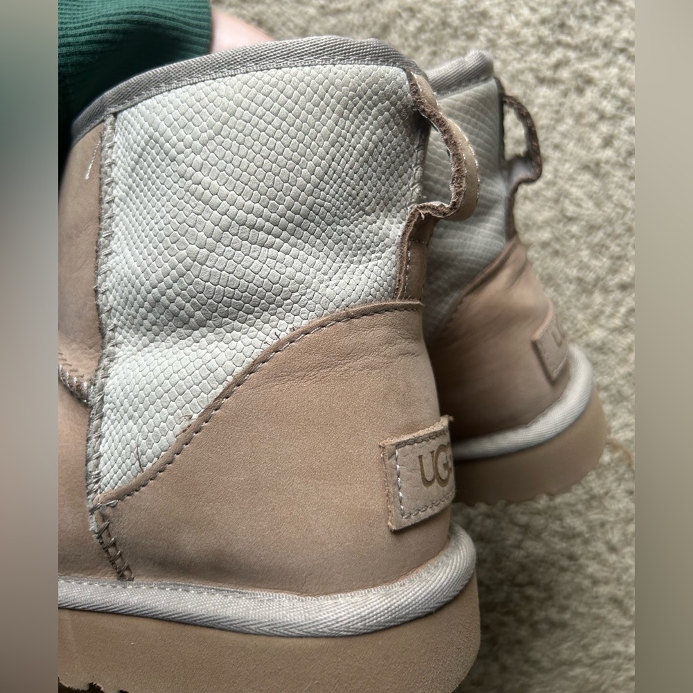 Uggs -Mini - image 8